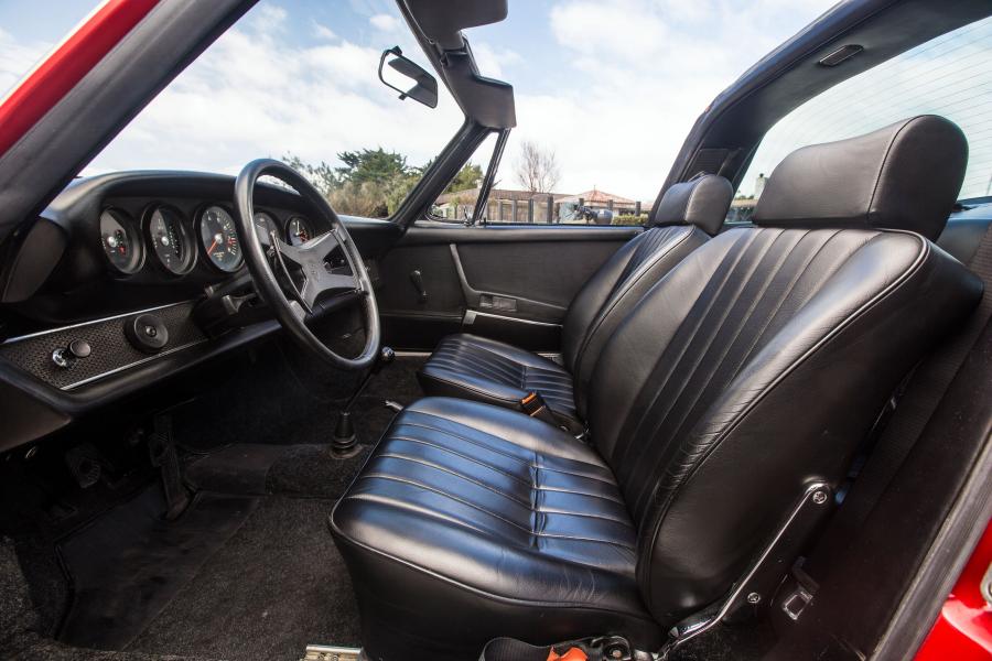 Интерьер Porsche 911 S 2.2 Targa (911) 1969 года  (фото 7 из 42)